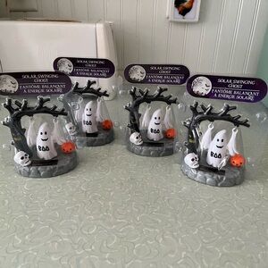 Set of 4 Solar toys Swinging Ghosts